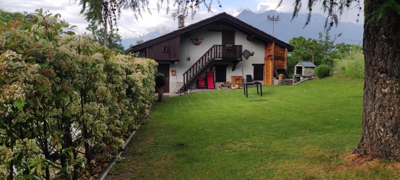 Maison Des Abeilles Vda Gressan N 0028 Exteriör bild